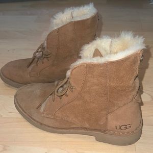 size 7 Uggs, lightly worn